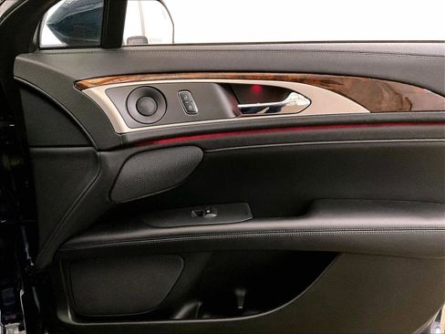 Used 2019 Lincoln MKZ Reserve image 23