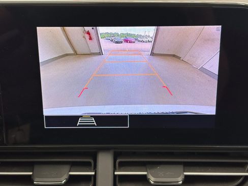 Used 2024 Chevrolet Trax LS w/ LS Convenience Package FWD image 15