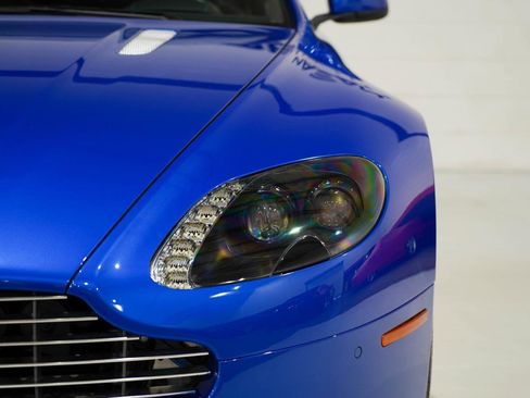Used 2015 Aston Martin V8 Vantage image 31