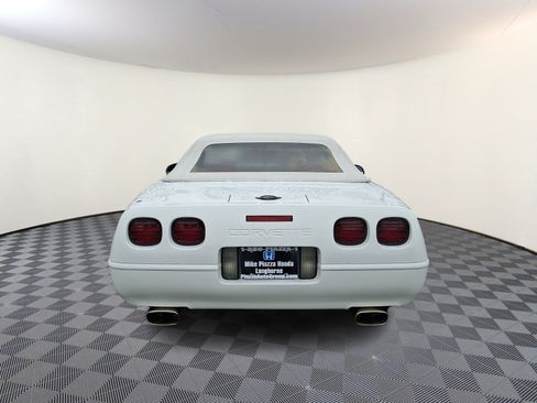 Used 1991 Chevrolet Corvette Convertible RWD image 6