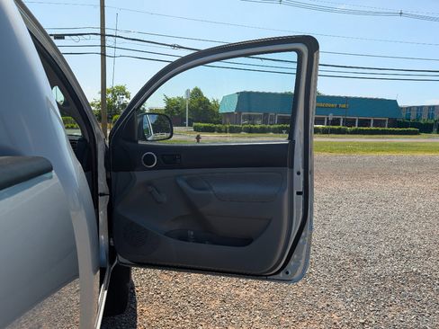 Used 2009 Toyota Tacoma 4x4 Regular Cab image 12