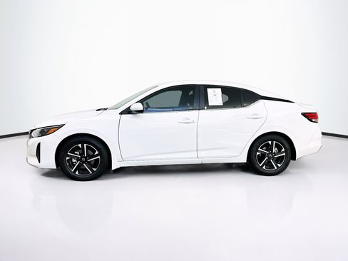 Used 2025 Nissan Sentra SV FWD image 4