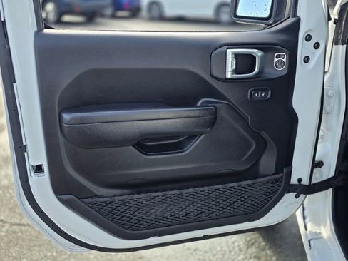 Used 2024 Jeep Wrangler Sport S image 21