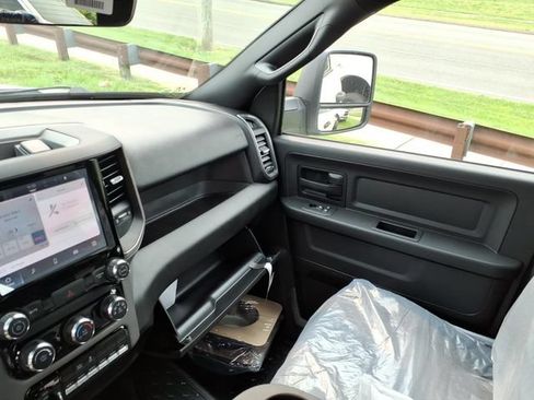 New 2026 RAM 3500 Tradesman AWD/4WD image 17