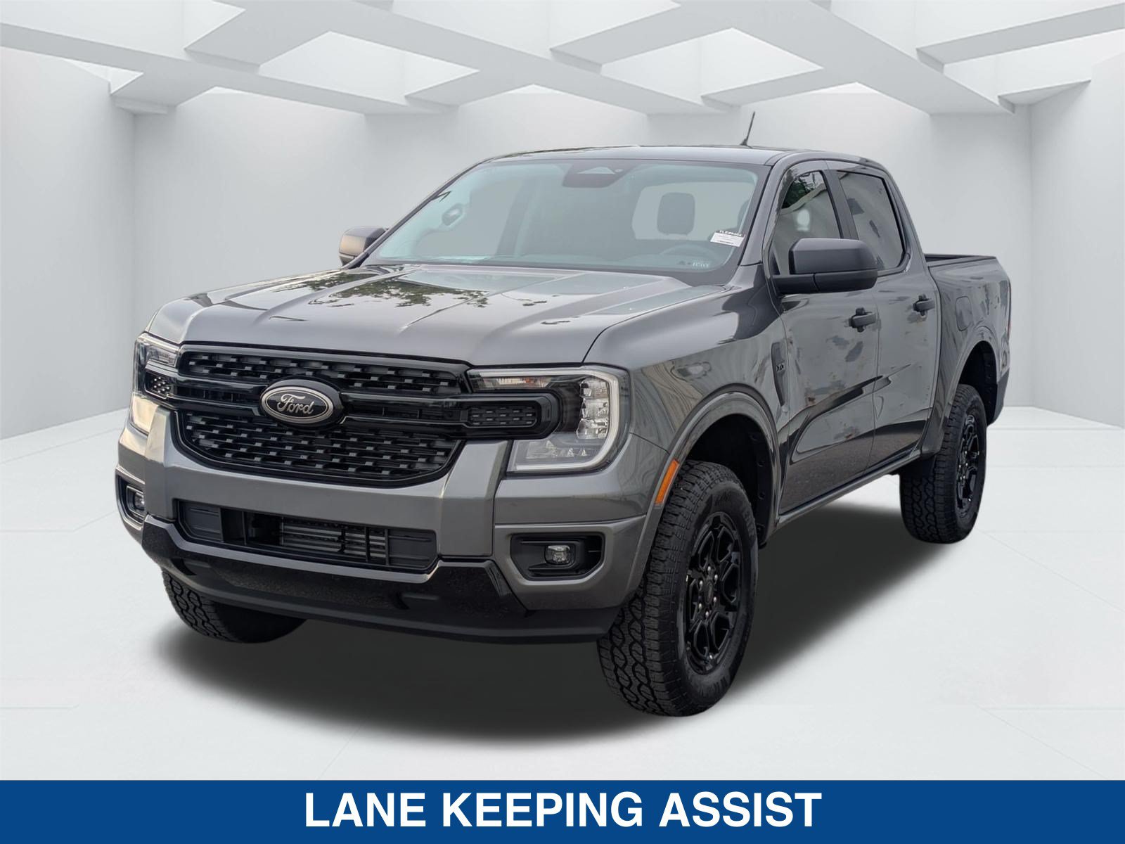 New 2026 Ford Ranger XLT w/ Black Appearance Package RWD image 9