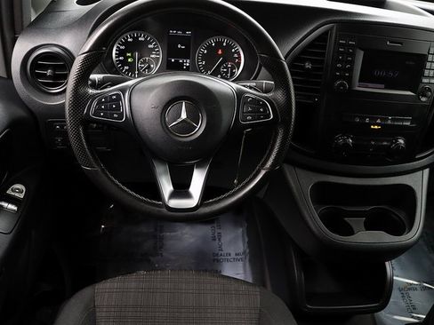 Used 2019 Mercedes-Benz Metris image 11