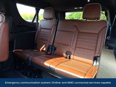 Used 2024 GMC Yukon XL Denali Ultimate w/ LPO, Floor Liner Package AWD/4WD image 29