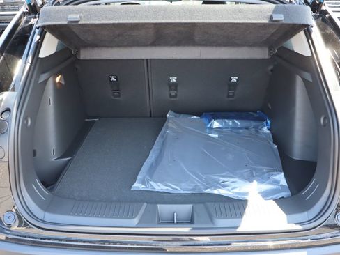 New 2026 Chevrolet Trax LT w/ LT Convenience Package FWD image 21