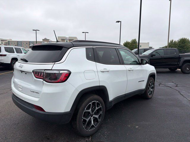 Used 2025 Jeep Compass Limited AWD/4WD image 4