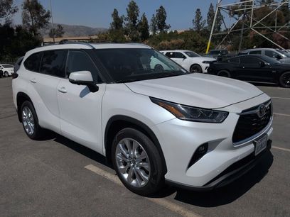 Used 2023 Toyota Highlander Limited