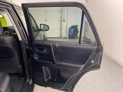 Used 2019 Toyota 4Runner TRD Off-Road Premium AWD/4WD image 33