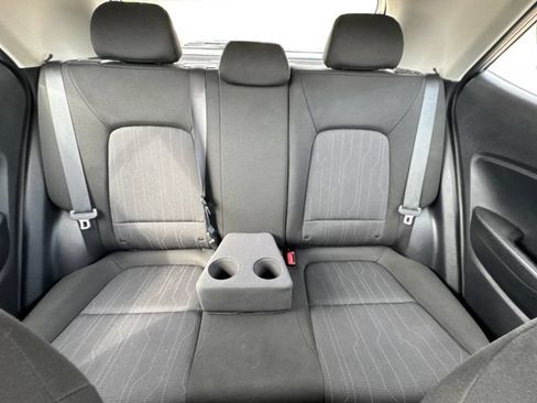 Used 2023 Hyundai Venue SE FWD image 14