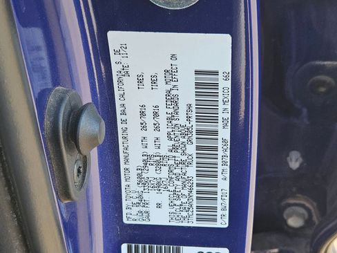 Used 2022 Toyota Tacoma TRD Off-Road image 25