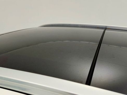 Used 2019 Mercedes-Benz GLC 350e GLC 350e 4MATIC SUV w/ Panoram image 11