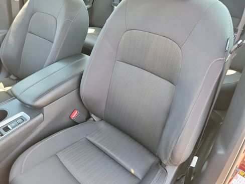 Used 2025 Nissan Altima 2.5 SV AWD/4WD image 11