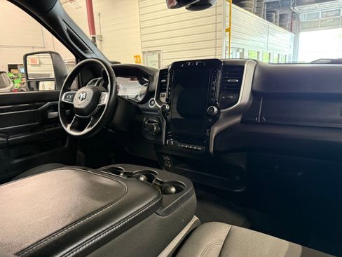 Certified 2024 RAM 2500 Big Horn w/ Level 2 Equipment Group AWD/4WD image 17