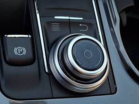 Used 2017 Maserati Ghibli image 25