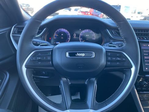 Certified 2024 Jeep Grand Cherokee L Altitude image 30