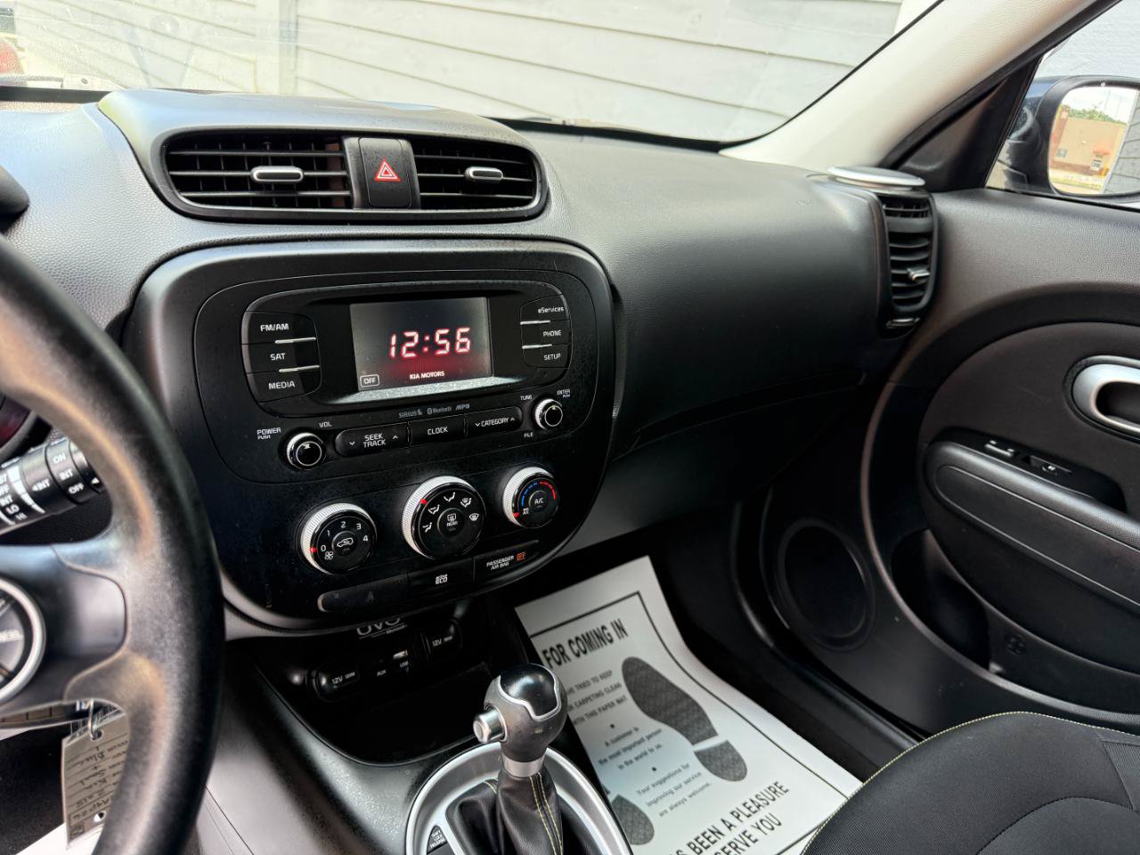 Used 2015 Kia Soul + FWD image 25
