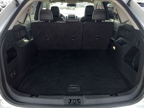 Used 2024 Ford Edge SEL image 11