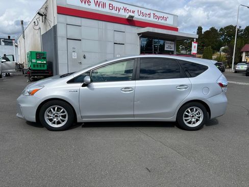 Used 2012 Toyota Prius V Three FWD image 7