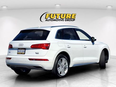 Used 2018 Audi Q5 2.0T Premium Plus w/ Premium Plus Package image 4