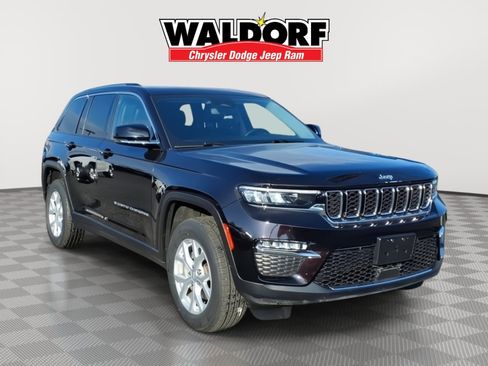 Used 2023 Jeep Grand Cherokee Limited image 1