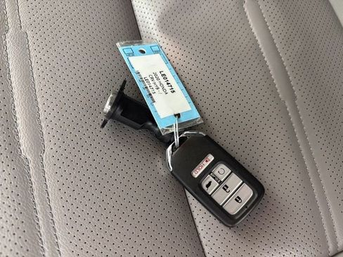 Used 2020 Honda CR-V Touring image 35