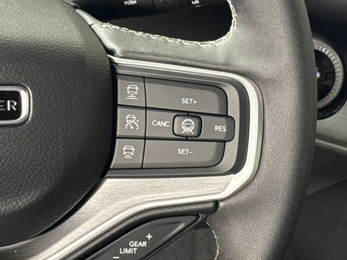 New 2026 Jeep Grand Wagoneer Limited AWD/4WD image 18