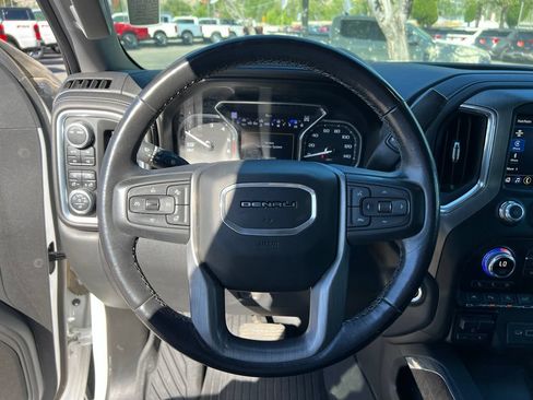 Used 2021 GMC Sierra 1500 Denali w/ Denali Ultimate Package AWD/4WD image 31