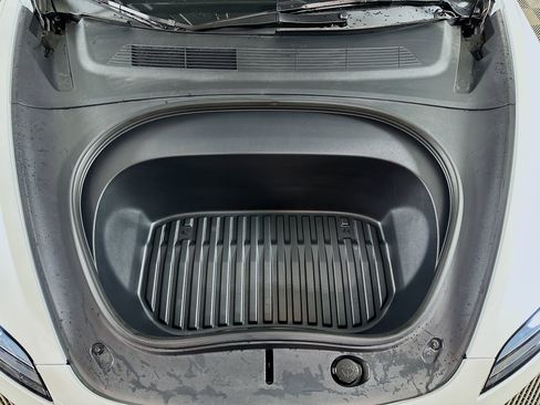 Used 2025 Tesla Model 3 Long Range RWD image 32