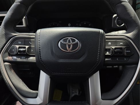 New 2026 Toyota 4Runner Platinum AWD/4WD image 25
