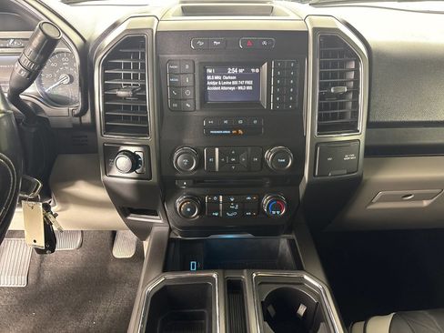 Used 2018 Ford F150 XLT w/ Equipment Group 301A Mid AWD/4WD image 28