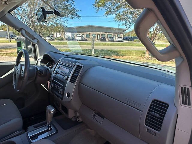 Used 2014 Nissan Frontier S AWD/4WD image 18