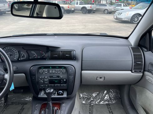 Used 1997 Cadillac Catera image 52