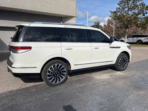 Used 2023 Lincoln Navigator Black Label image 3