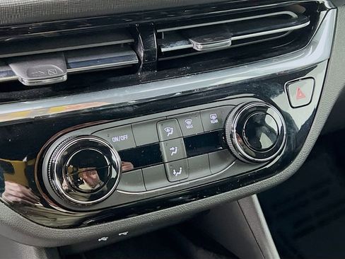 New 2025 Buick Envista Sport Touring w/ Convenience II Package image 11