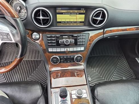 Used 2013 Mercedes-Benz SL 550 image 21