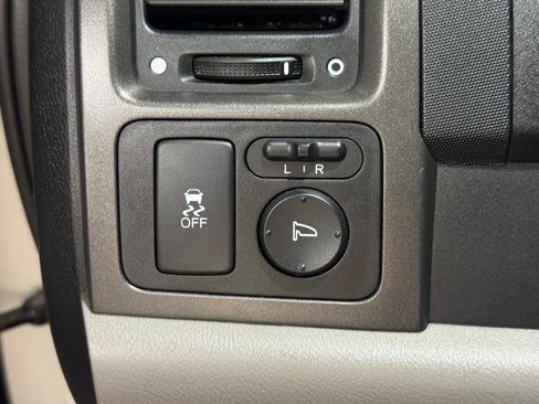 Used 2011 Honda CR-V SE image 12