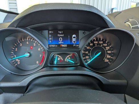 Used 2018 Ford Escape SE w/ SE SYNC Package FWD image 23