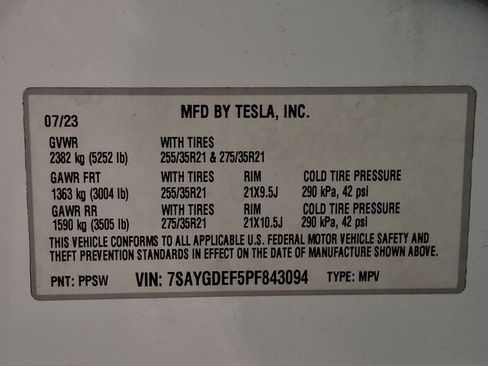 Used 2023 Tesla Model Y Performance image 25