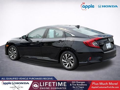 Used 2018 Honda Civic EX image 4