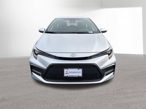 Used 2022 Toyota Corolla XSE FWD image 3