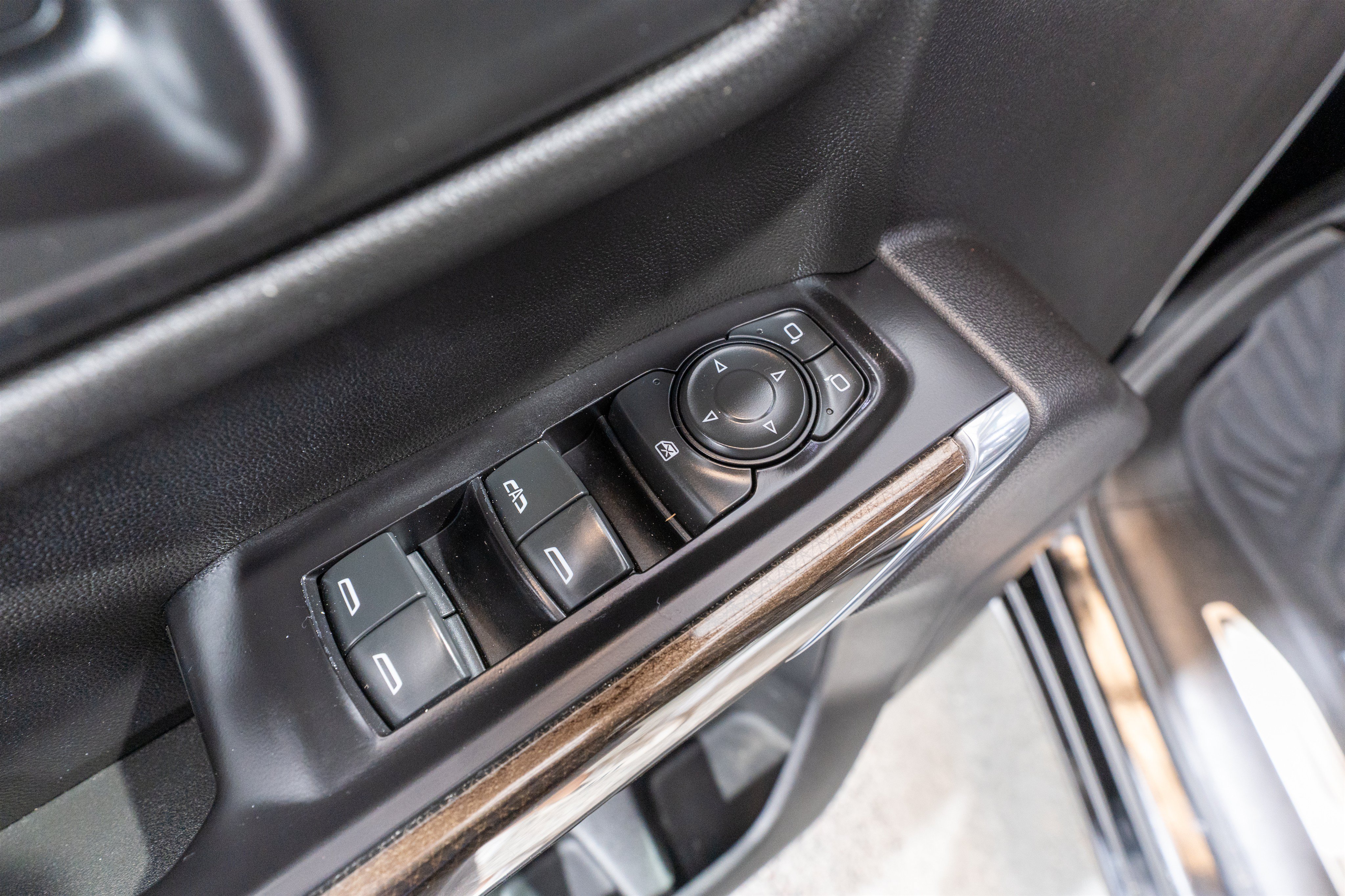 Used 2020 Chevrolet Silverado 1500 LT w/ All-Star Edition AWD/4WD image 14