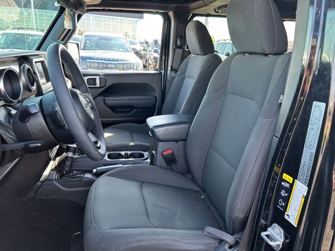 Used 2023 Jeep Wrangler Unlimited Sport AWD/4WD image 20