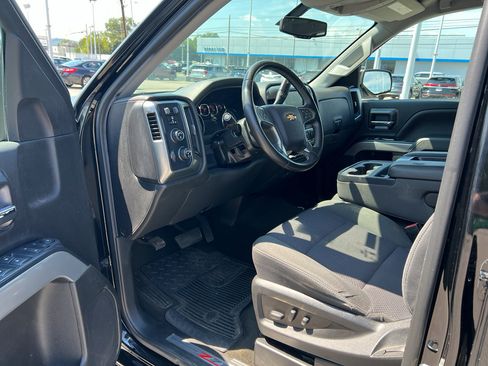 Used 2018 Chevrolet Silverado 1500 LT w/ All Star Edition AWD/4WD image 9