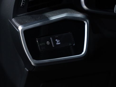 Used 2022 Audi RS 6 4.0T quattro Avant w/ Carbon Optic Package image 66