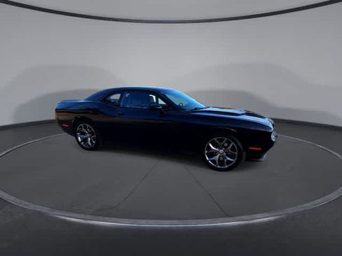 Used 2015 Dodge Challenger SXT Plus RWD image 9