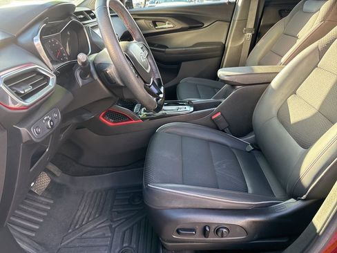 Used 2022 Chevrolet TrailBlazer RS image 11