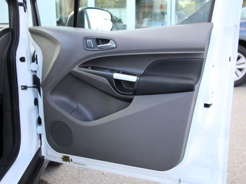 Used 2019 Ford Transit Connect XLT image 15